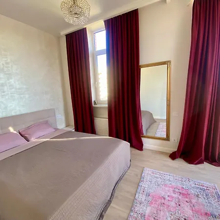 Arcadia Seaside Two Bedrooms Apartment Odesa