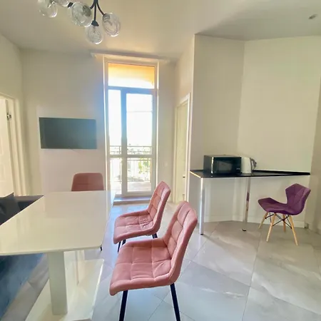 Arcadia Seaside Two Bedrooms * Odesa